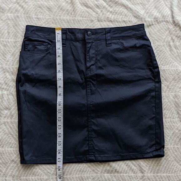 TOMMY Hilfiger Navy Waxed Cotton Mini Skirt Size 6 @c1 - Picture 4 of 15